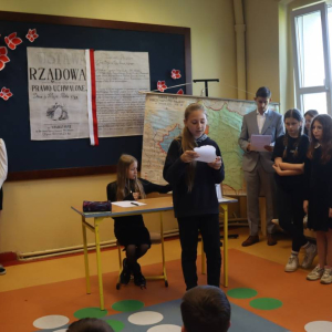 pokaż obrazek - Szkolne obchody 234. rocznicy uchwalenia Konstytucji 3 Maja