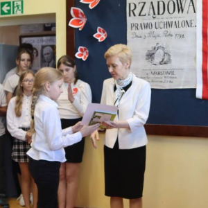 pokaż obrazek - Szkolne obchody 234. rocznicy uchwalenia Konstytucji 3 Maja