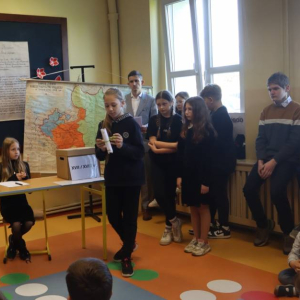 pokaż obrazek - Szkolne obchody 234. rocznicy uchwalenia Konstytucji 3 Maja