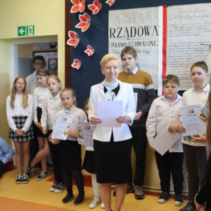 pokaż obrazek - Szkolne obchody 234. rocznicy uchwalenia Konstytucji 3 Maja