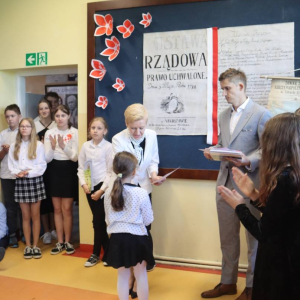 pokaż obrazek - Szkolne obchody 234. rocznicy uchwalenia Konstytucji 3 Maja