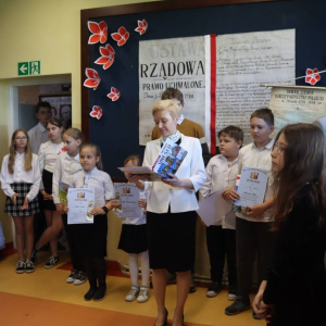 pokaż obrazek - Szkolne obchody 234. rocznicy uchwalenia Konstytucji 3 Maja