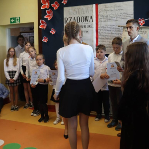 pokaż obrazek - Szkolne obchody 234. rocznicy uchwalenia Konstytucji 3 Maja