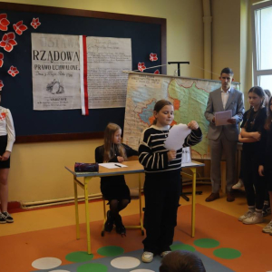 pokaż obrazek - Szkolne obchody 234. rocznicy uchwalenia Konstytucji 3 Maja