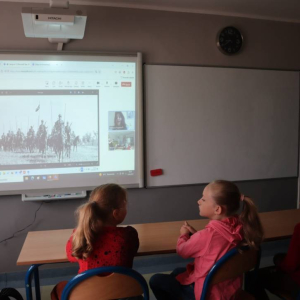 pokaż obrazek - Warsztaty muzyczno-historyczne z Muzeum Wojska Polskiego 