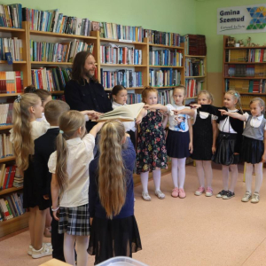 pokaż obrazek - Pasowanie na czytelnika
