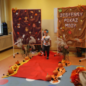 pokaż obrazek - Jesienny pokaz mody