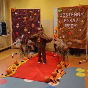 pokaż obrazek - Jesienny pokaz mody