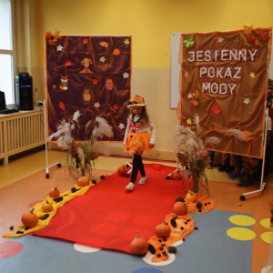 pokaż obrazek - Jesienny pokaz mody