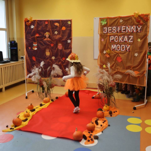pokaż obrazek - Jesienny pokaz mody