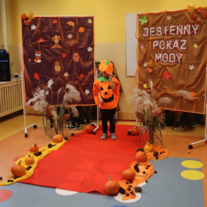pokaż obrazek - Jesienny pokaz mody