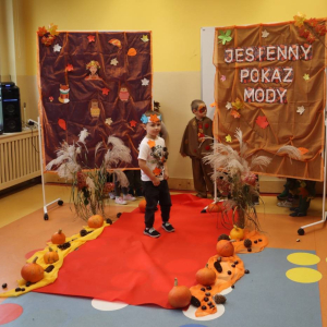 pokaż obrazek - Jesienny pokaz mody