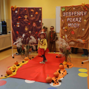 pokaż obrazek - Jesienny pokaz mody