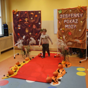 pokaż obrazek - Jesienny pokaz mody