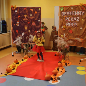 pokaż obrazek - Jesienny pokaz mody