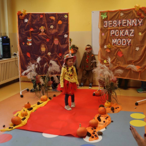 pokaż obrazek - Jesienny pokaz mody