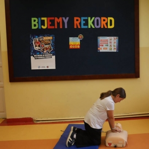pokaż obrazek - Bicie rekordu w pierwszej pomocy