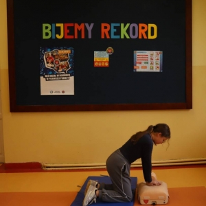 pokaż obrazek - Bicie rekordu w pierwszej pomocy