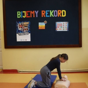 pokaż obrazek - Bicie rekordu w pierwszej pomocy