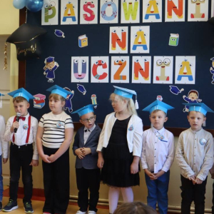 pokaż obrazek - Ślubowanie i pasowanie na ucznia klasy pierwszej 