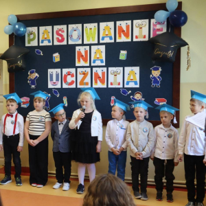pokaż obrazek - Ślubowanie i pasowanie na ucznia klasy pierwszej 