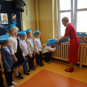 pokaż obrazek - Ślubowanie i pasowanie na ucznia klasy pierwszej 