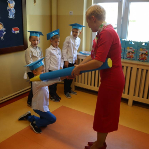 pokaż obrazek - Ślubowanie i pasowanie na ucznia klasy pierwszej 