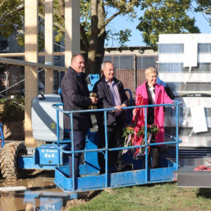 pokaż obrazek - Wiecha na hali sportowej Olimpia