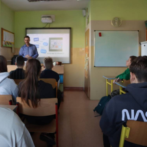 pokaż obrazek - Zajęcia w ramach IV edycji ogólnopolskiej akcji edukacyjnej „Adwokaci Rozjaśniają Prawo”
