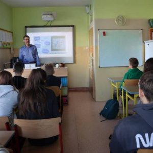 pokaż obrazek - Zajęcia w ramach IV edycji ogólnopolskiej akcji edukacyjnej „Adwokaci Rozjaśniają Prawo”