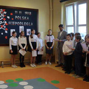 pokaż obrazek - Szkolne obchody Narodowego Święta Niepodległości 