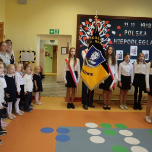 pokaż obrazek - Szkolne obchody Narodowego Święta Niepodległości 