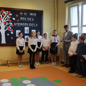 pokaż obrazek - Szkolne obchody Narodowego Święta Niepodległości 