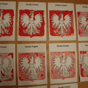 pokaż obrazek - Przygotowania pierwszoklasistów do Narodowego Święta Niepodległości