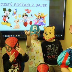 pokaż obrazek - Międzynarodowy Dzień Postaci z Bajek