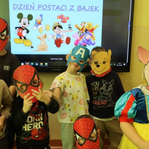 pokaż obrazek - Międzynarodowy Dzień Postaci z Bajek