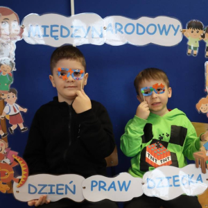 pokaż obrazek - Międzynarodowy Dzień Praw Dziecka