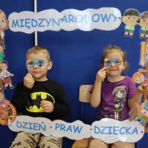 pokaż obrazek - Międzynarodowy Dzień Praw Dziecka