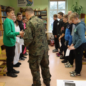 pokaż obrazek - „Edukacja z wojskiem” 