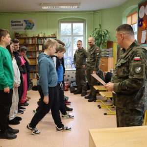 pokaż obrazek - „Edukacja z wojskiem” 