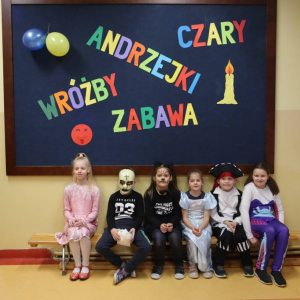 pokaż obrazek -  Andrzejkowe czary-mary