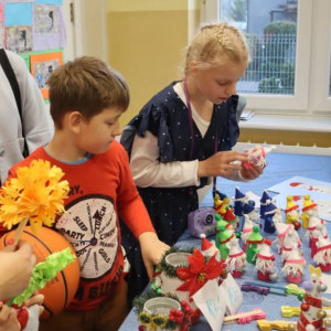 pokaż obrazek -  Świąteczny Kiermasz Bożonarodzeniowy