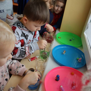 pokaż obrazek -  Eksperymenty w oddziale przedszkolnym