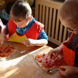 pokaż obrazek - Dzień Pizzy w oddziale przedszkolnym