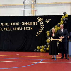 pokaż obrazek - Uroczyste otwarcie hali sportowej