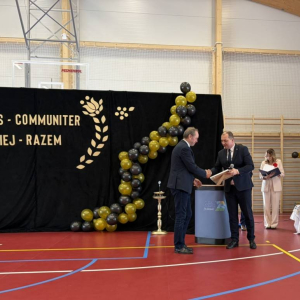 pokaż obrazek - Uroczyste otwarcie hali sportowej