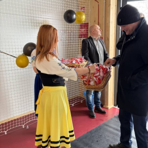 pokaż obrazek - Uroczyste otwarcie hali sportowej