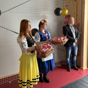 pokaż obrazek - Uroczyste otwarcie hali sportowej
