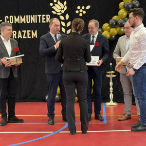 pokaż obrazek - Uroczyste otwarcie hali sportowej