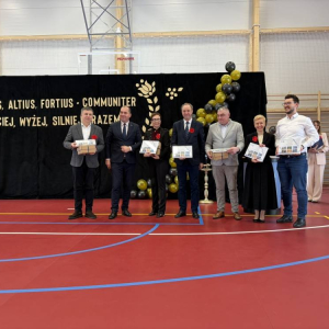 pokaż obrazek - Uroczyste otwarcie hali sportowej